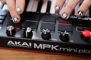 MIDI-клавіатура AKAI MPK Mini Play MK3 - купити за ціною 6220 грн