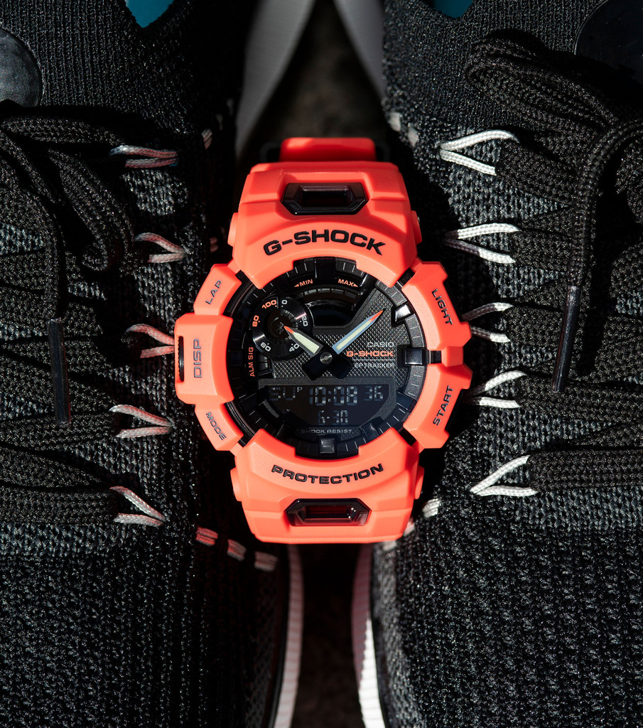 Часы Casio G-SHOCK G-SQUAD GBA-900-4AER